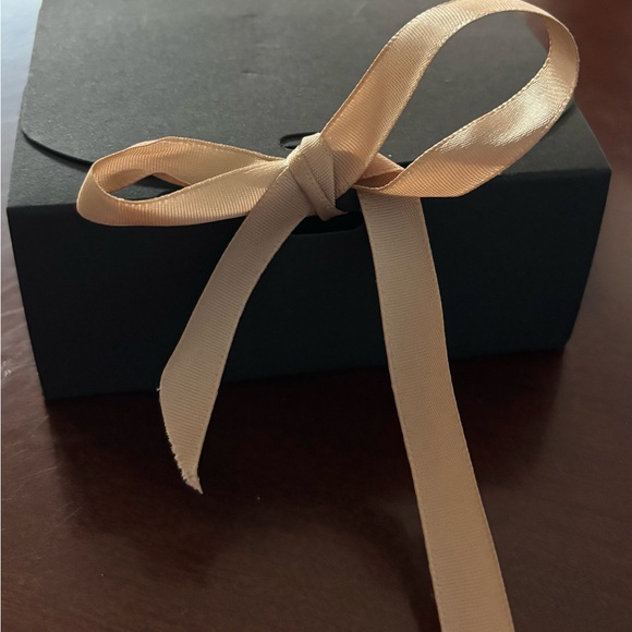 Fantasy reader accessory box! - Picture 7 of 12